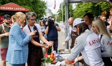 Latvijas olimpieši un Rimi Gardēži vienojās Spēka piknikā